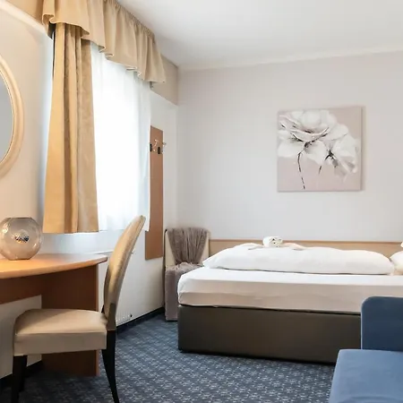 Groff Hotel 3*