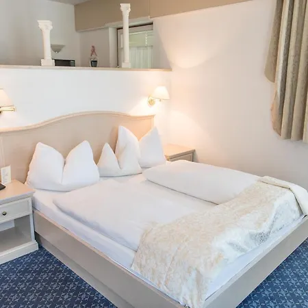 Hotel Groff 3*