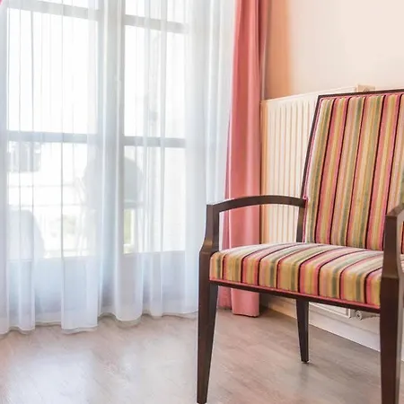 Hotel Groff Ora / Auer