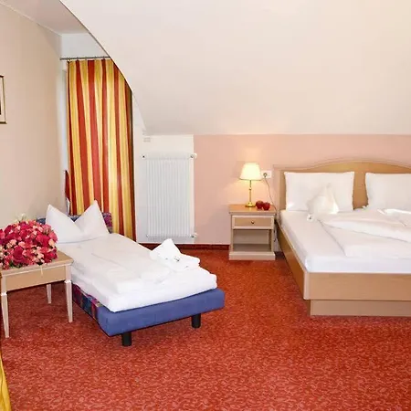 Groff Hotel 3*