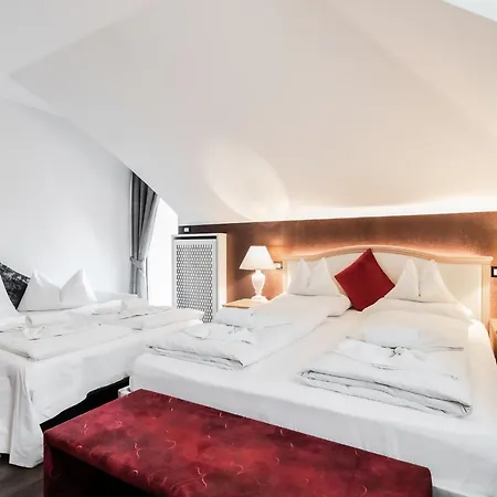 Hotel Groff 3*