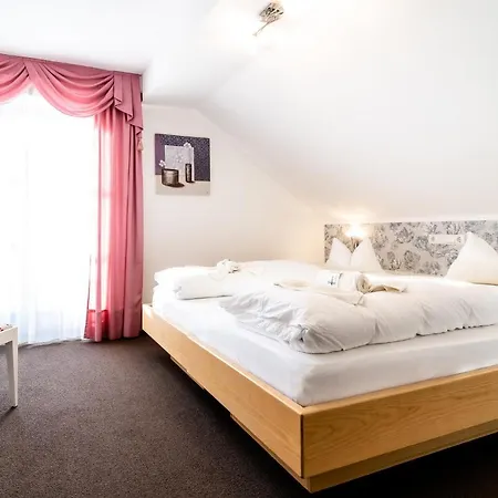 Groff Hotel 3*